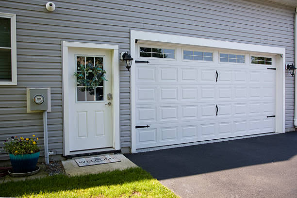 24/7 Emergency Garage Door Panel Replacement experts in Crawford County County, IL